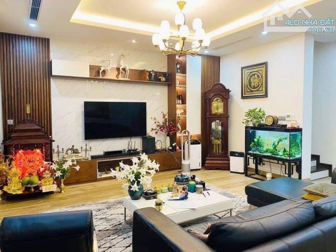 BÁN GẤP PHÂN LÔ THANG MÁY TRẦN QUANG DIỆU DT72m2 VỈA HÈ KD + MẶT TIỀN RỘNG - 2