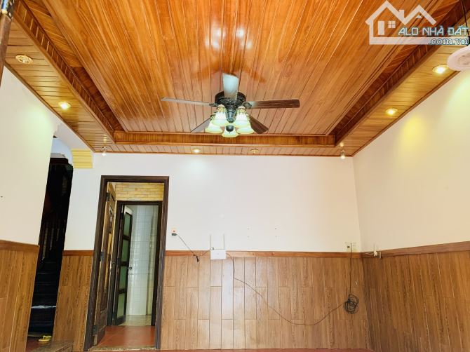 Bán Nhà Trong Trung Tâm Phố Cổ Hội An - 2 Tầng - Lô Góc 3 Mặt - Nội Thất Gỗ Quý - 9TyX. - 4
