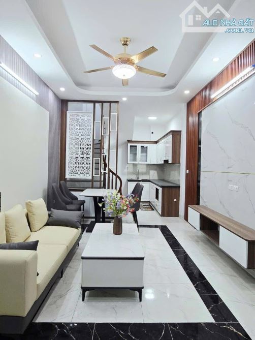 💥💥SẬP SÀN - NHÀ TRƯƠNG ĐỊNH - GẦN PHỐ - CỰC ĐẸP - 40M2 CHỈ 4,8TỶ😳😳