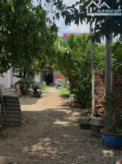 Bán Gấp 2833m2 Đất MT Nguyễn Ảnh Thủ, Hóc Môn - Dòng Tiền 80tr/th Chỉ 155 Tỷ