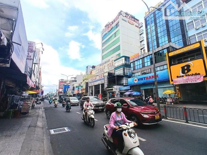 Nhà bán: đường Hoàng Văn Thụ. Tân Bình. DTSD 90m3. 5 tầng . Giá 32 tỷ