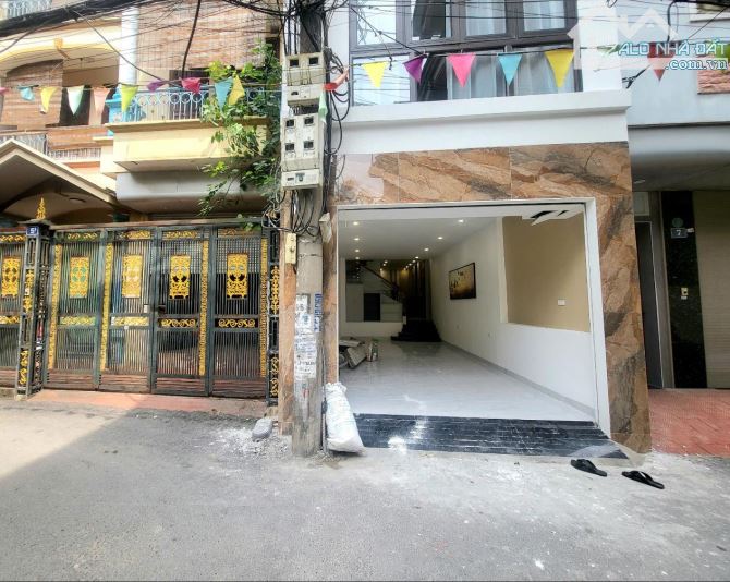 Bán Nhà Hoàng Như Tiếp 50M2 - Oto Vào Tận Nhà - Ngõ Rộng Thoáng - Full Nội Thất