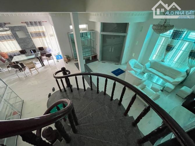 Bán Nhà 1 Trệt 2 Lầu Hẻm Oto Trần Phú 172M2 (18.4x9.5) - Giá: 14Tỷ