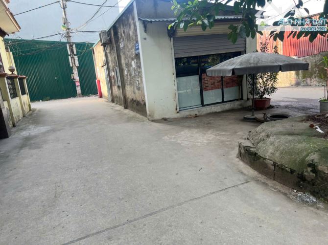 Bán nhà Ngoạ Long, dân xây 38m2, 5 tầng giá nhỉnh 5 tỷ