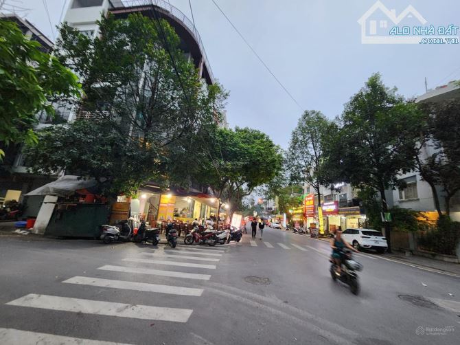 🔥🔥🔥Bán nhà LK Văn Phú, KD, 90m2, 200 triệu / m2 tại Phú La, Hà Đông, Hà Nội🔥