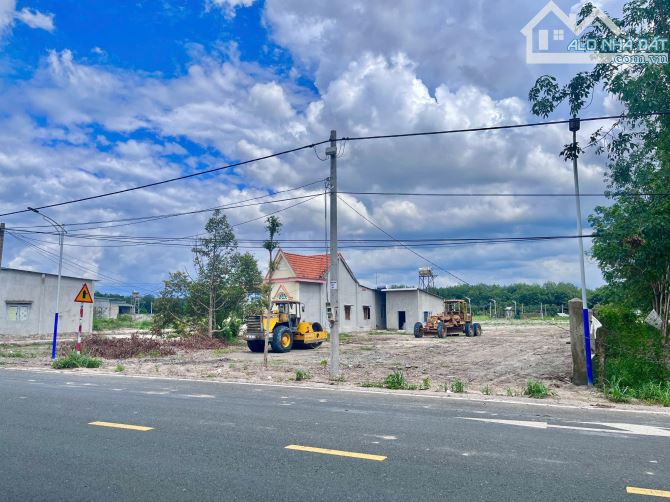 CHỦ RA NƯỚC NGOÀI CẦN BÁN GẤP LÔ ĐẤT Ở ĐÔ THỊ 150M², GIÁ 590TR