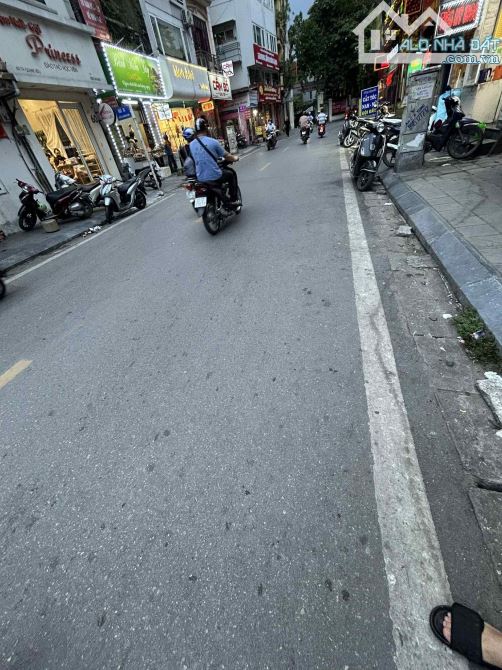 Bán nhà mặt phố Tạ Quang Bửu, 55 m2, vuông vắn, ô tô vỉa hè, mặt tiền rộng 22 tỷ.