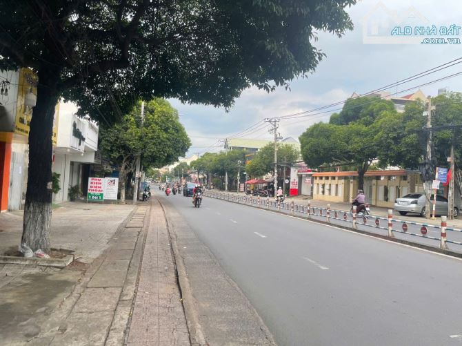 🔥 BÁN NHÀ MẶT TIỀN KINH DOANH NGUYỄN ÁI QUỐC – GẦN SIÊU THỊ GO TÂN HIỆP 🔥