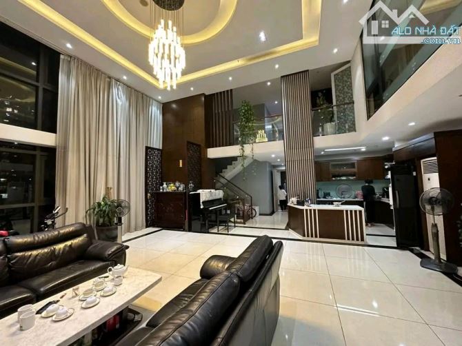 Bán nhà liền kề 2 mặt tiền 5 tầng thang máy 120m2 vỉa hè ô tô tránh kinh doanh giá 30 tỷ