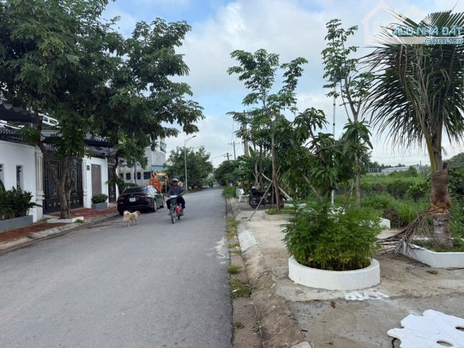 TÔI BÁN NỀN BIỆT THỰ 245M VIEW SÔNG VĨNH BÌNH GIÁP TP.HCM NẰM TRONG KDC ĐƯỜNG NHỰA 10M