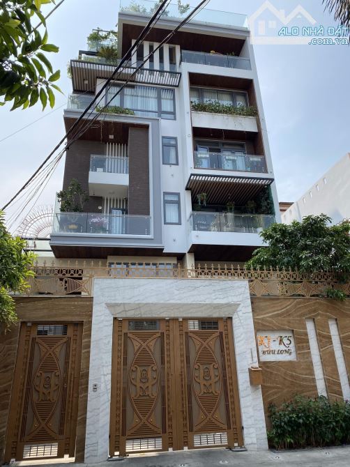 - Bán tòa 7 tầng ( ngang 9m) 2mt Nguyễn Du – Ngay sông Hàn. DT 98M2 – Giá 35 TỶ TL.