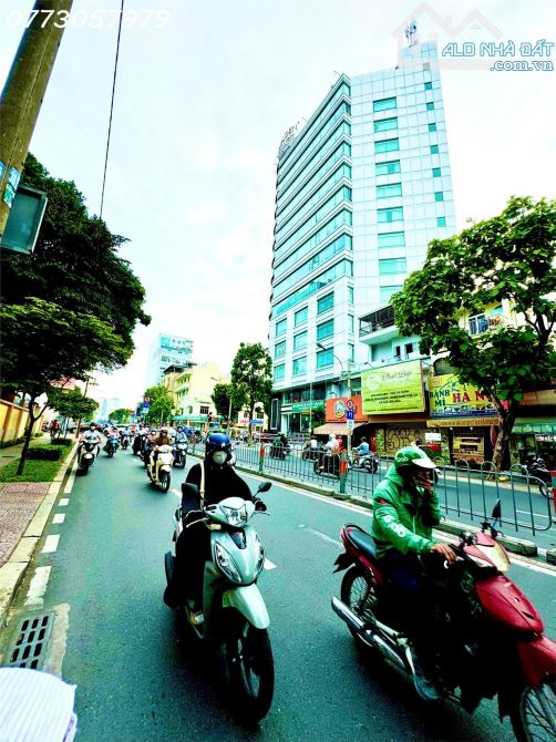 BÁN TÒA NHÀ VĂN PHÒNG MT NGUYỄN THỊ MINH KHAI Q1. DT 7X15M, 9 TẦNG, HĐ THUÊ 110TR GIÁ 66TY