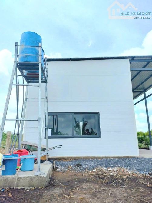 Hàng thơm, nhà vườn 500m2 view kênh cực đẹp chỉ 879tr
