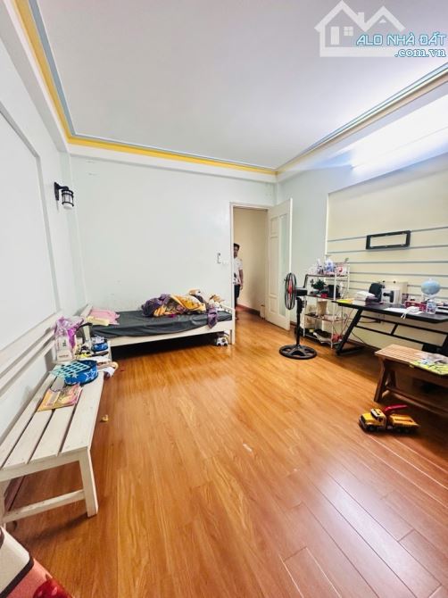 NHÀ PHỐ XUÂN ĐỈNH 3 TẦNG – 118m2 - MẶT TIỀN 6.7m - NỞ HẬU