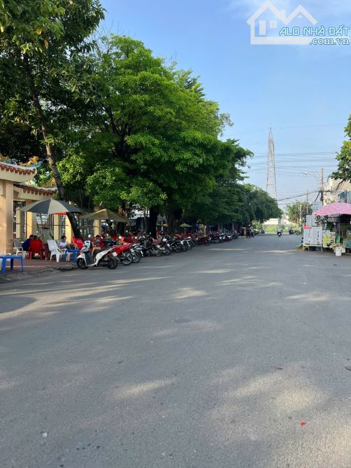 Bán nhà 4 tầng, mặt tiền 12m, đường số 4 giáp khu Tên Lửa, Trần Văn Giàu, 5x20m, chỉ 7 tỷ