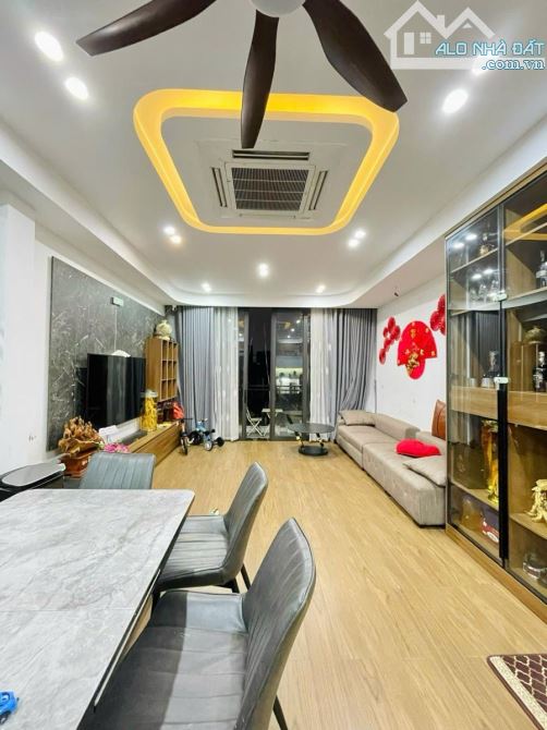 Hàng Hiếm ! Bán Nhà Hồ Tùng Mậu - Nam Từ Liêm - 90M-6 Tầng ,Thang Máy- Mt4,5m - 22 Tỷ Hơn