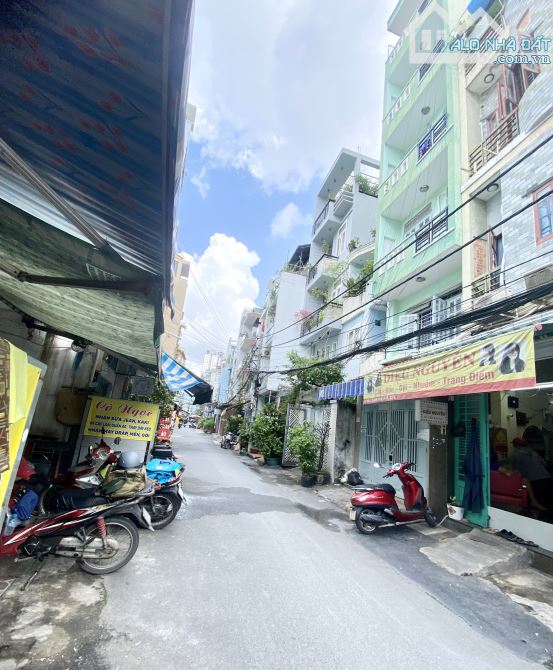 11,7 Tỷ - Nhà hẻm VIP Thành Thái - Cư xá Đồng Tiến, Quận 10 - 53m2, 3 Tầng