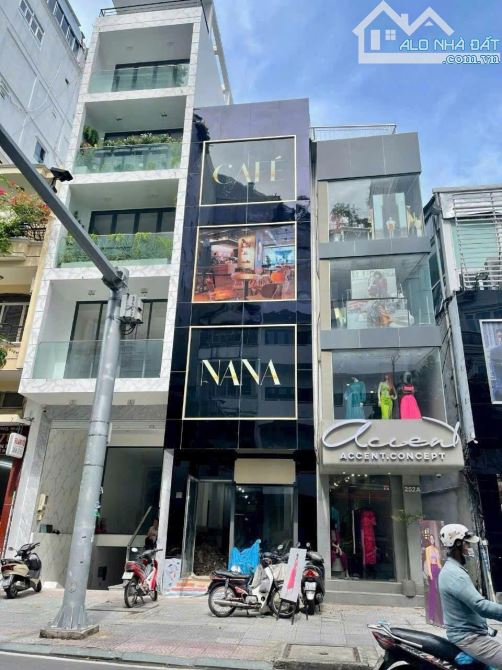 Bán Nhà MT Lý Tự Trọng - Ngay Ngã Sáu Phù Đổng Q.1. 4 x 17m- 4 tầng HĐT 80tr/th Chỉ 30tỷ