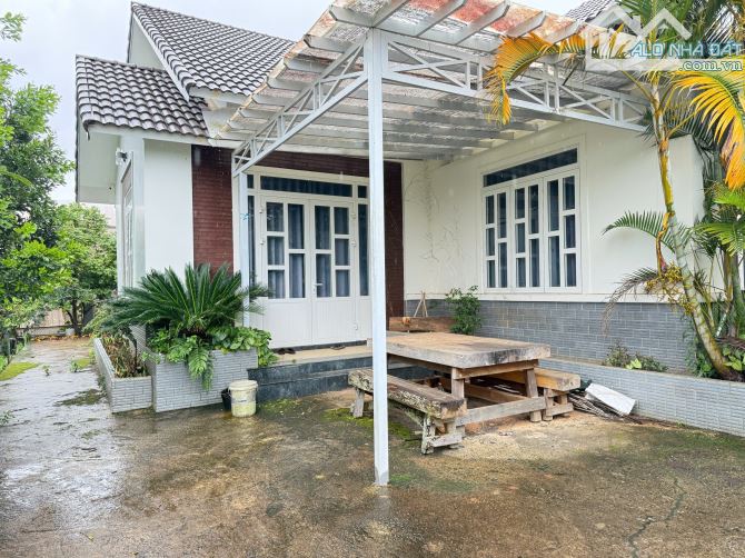 Bán Villa Sân Vườn Đã Hoàn Công 1000m2 Góc Hai Mặt Tiền Ngang 27m Có Đầy Đủ Cây Ăn Trái