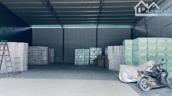 Cho thuê 600m2 kho mới dựng tại ccn tt phùng