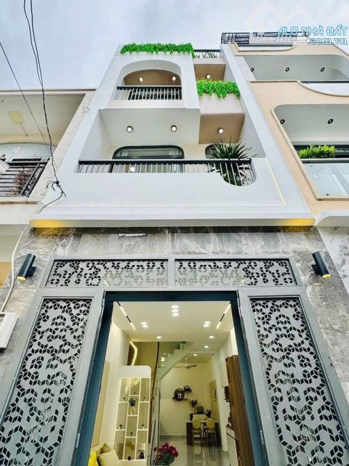 Bán nhà giá siêu hời ngay Trần Quý,P.7,Quận 11- Giá: 4tỷ150/66m2(4,4x15)- 2 Tầng, 3PN, 4WC