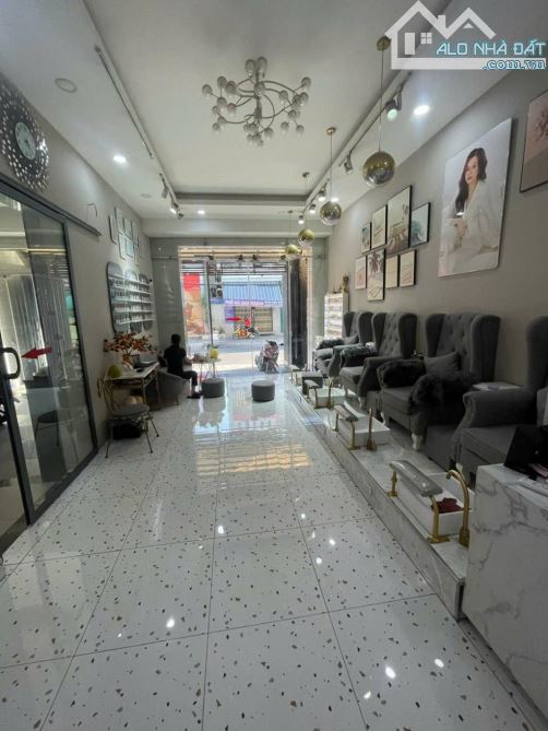 BÁN TÒA NHÀ VP TRỊNH ĐÌNH TRỌNG – NGANG KHỦNG 8M – 800M² SÀN – CHỈ 48 TỶ