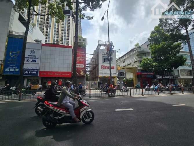 Chủ bán nhà sẵn GP: H+7T MT Đường 3/2 Quận 10 Ngay Hà đô DT4.2x25m, Gía 45 tỷ tl