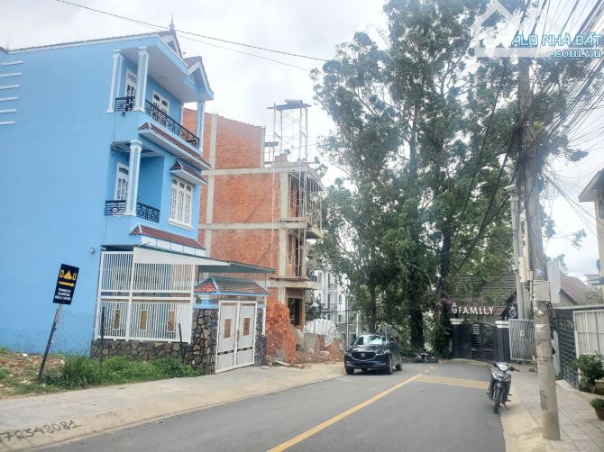Bán Đất Mặt tiền Nguyễn Trung Trực, Phường 4