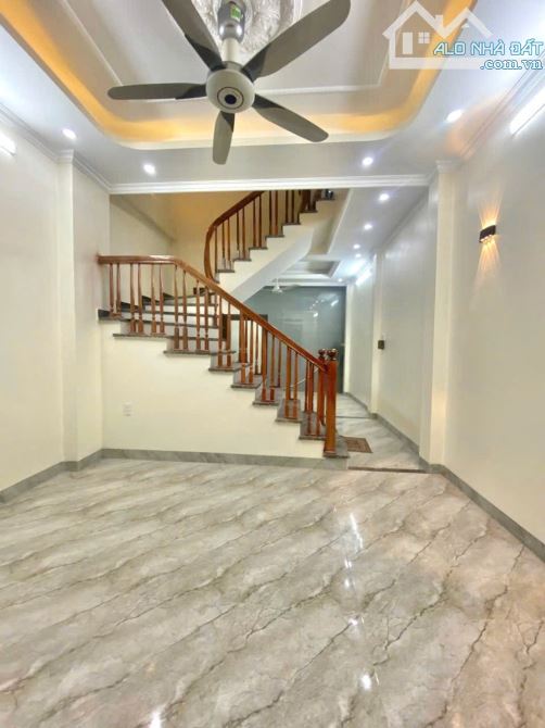 Bán nhà trong ngõ đường Trần Huy Liệu