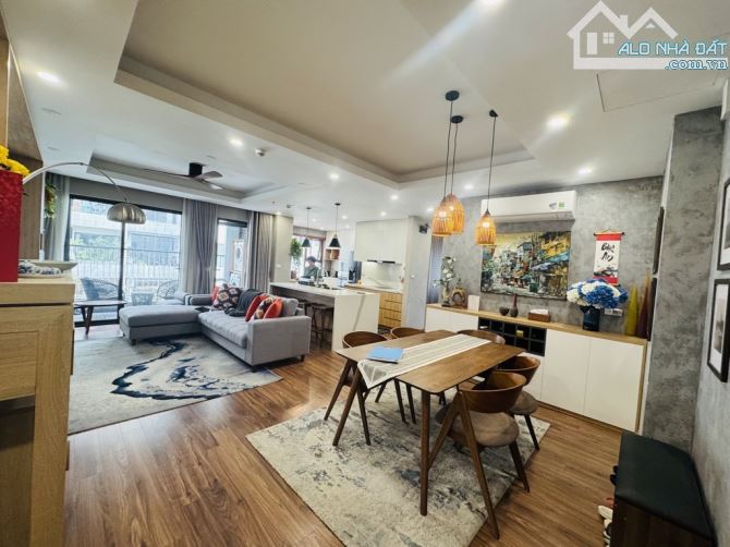 Bán Căn Hộ Chelsea Residence DT 107m 3PN Full NT Tầng Trung, Hướng ĐN 10 tỷ