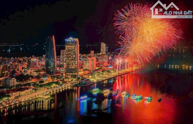2 suất view sông , pháo hoa tầng cao Penisula giá rẻ hơn cdt bán rẻ hơn thị trường 300tr