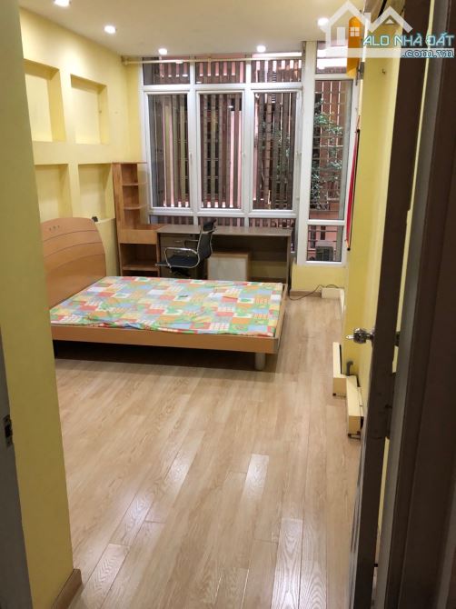 Nhà riêng Khâm Thiên 35m2x5T nhà 3 ngủ đủ nội thất cơ bản cho ở gia đình, nhóm đi làm 13tr