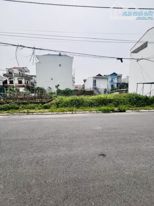 BÁN ĐẤT ĐẶNG XÁ-GIA LÂM-PHÂN LÔ VỈA HÈ-ĐƯỜNG ĐÔI-Ô TÔ TRÁNH-75m2-MT5m-7,1TỶ