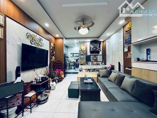 8,35 tỷ có ngay nhà PHÚ MỸ 38m 5tầng lô góc thoáng sáng