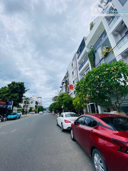 Cho thuê Mặt bằng 2 tầng Acc Vườn Xoài - mặt tiền Trần Nhật Duật nối dài rộng 20m