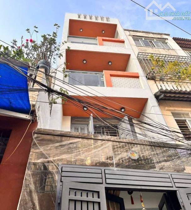Nhà đẹp 4 tầng,45m2,sát mặt tiền,ngay chợ Xóm Mới, P.16,Gò Vấp:giá chưa tới 5 tỷ