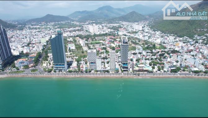 Bán căn khách sạn 19 tầng có 103p VIEW biển đường Phạm Văn Đồng đang hoạt động kinh doanh