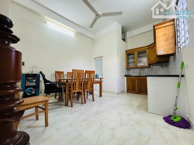 Bán nhà 5tầng tổ 1 yên nghĩa, diện tích to giá đầu tư