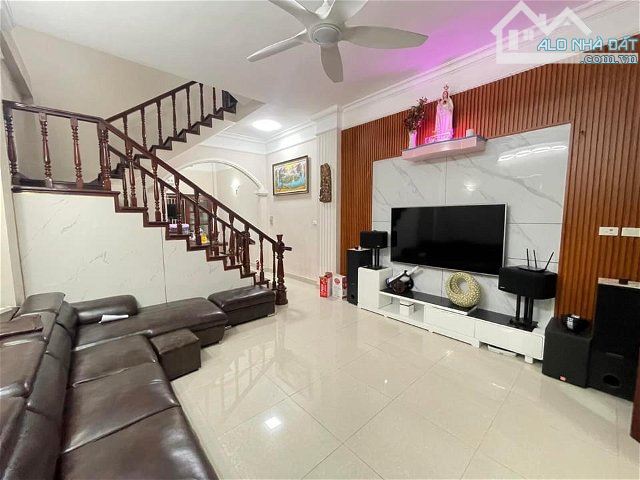 46m*5T, 18 tỷ,PHÂN LÔ TRÚC KHÊ-Đống Đa, SÁT PHỐ, GARA-2 thoáng-DÂN TRÍ