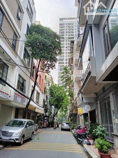 42m*5T, giá 17.7tỷ-PHÂN LÔ KINH DOANH - HUỲNH THÚC KHÁNG-ĐỐNG ĐA-ô tô tránh, vỉa hè