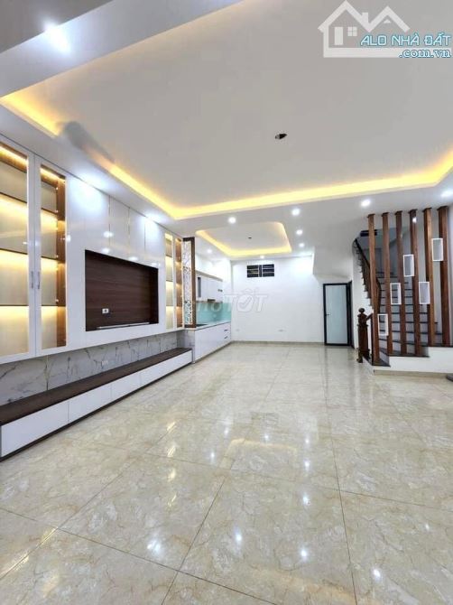 🏡 BÁN NHÀ PHỐ DỊCH VỌNG - TRUNG TÂM CẦU GIẤY - 2 THOÁNG TRƯỚC SAU - GIÁ NHỈNH 8 TỶ 💥