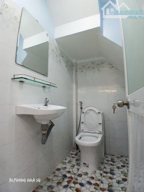 NHÀ 3 TẦNG - PHÚ MỸ HƯNG - NGANG 4M2 - SỔ RIÊNG HCĐ - KDC - TẶNG NỘI THẤT -NHỈNH 3đ TL