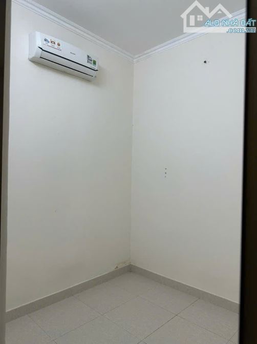 NHÀ BTCT 40M2 - PHÚ MỸ HƯNG - NGANG 4M - SỔ RIÊNG HCĐ - DÒNG TIỀN 8TR/1TH - NHỈNH 3đ TL