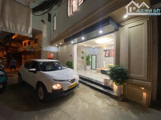 Bán nhà phố Lò Đúc, ô tô đỗ cửa, 38m x 5T, kinh doanh sầm uất, ngõ thông