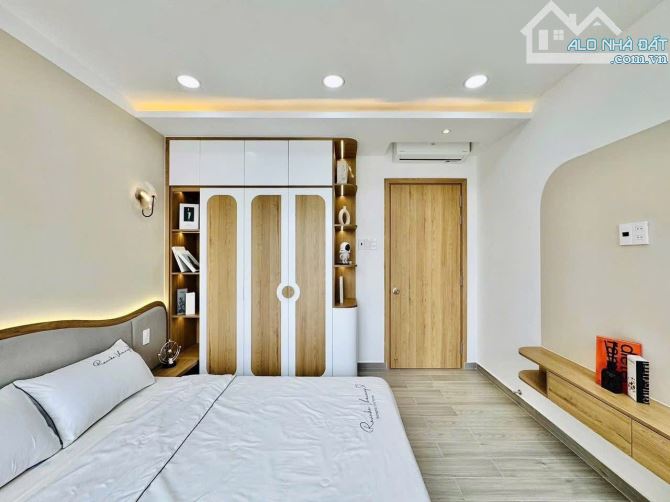 Bán nhà giá siêu hời ngay Trần Quý,P.7,Quận 11- Giá: 4tỷ150/66m2(4,4x15)- 2 Tầng, 3PN, 4WC - 10