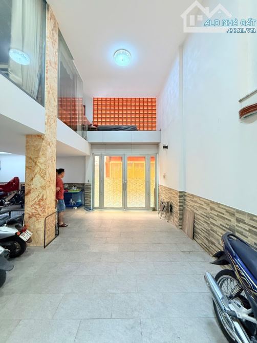 💥CHÍNH CHỦ BÁN GẤP NHÀ NƠ TRANG LONG HẺM Ô TÔ 5M - 102M .6 TẦNG - THANG MÁY - 10
