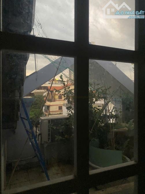 Căn Sát Góc Ngay QUốc Hương 71 m2, 3 Lầu CHO THUÊ RẤT TỐT ĐƯỜNG LỚN THÔNG LÊ VĂN MIẾN Nhỉn - 11