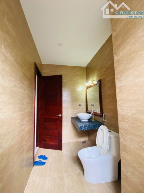 Cho thuê Mặt bằng 2 tầng Acc Vườn Xoài - mặt tiền Trần Nhật Duật nối dài rộng 20m - 11