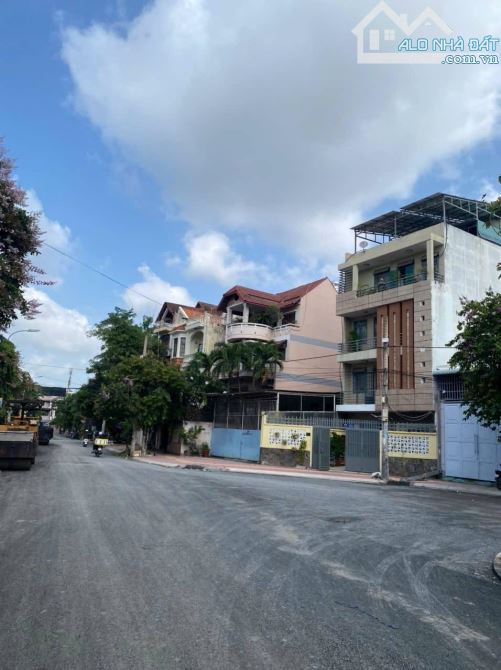 Bán Biệt Thự KDC Đồng Diều - 8m x 20m -160m.2- 1 Trệt 2 Lầu - 4PN -5WC F4 Q8 - 1