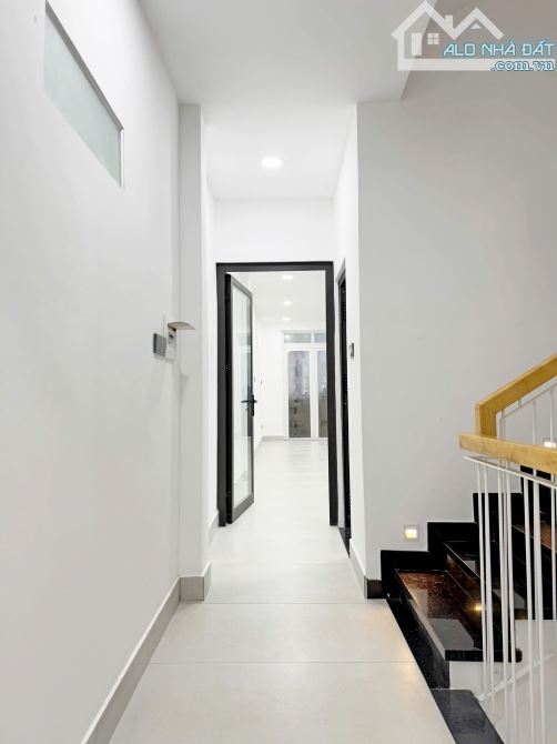 Cho thuê nhà mặt tiền Cao Lỗ, 4x20, 5 tầng, Thiết kế hiện đại chỉ 40tr tháng còn TL - 1